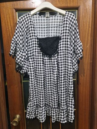 Diferentes vestidos tallas L/40 por 1 euro la unid