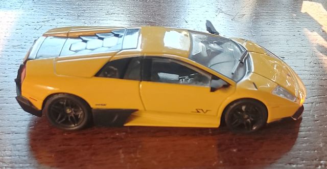 Lamborghini LP670-4 SV - Coche escala 1:43