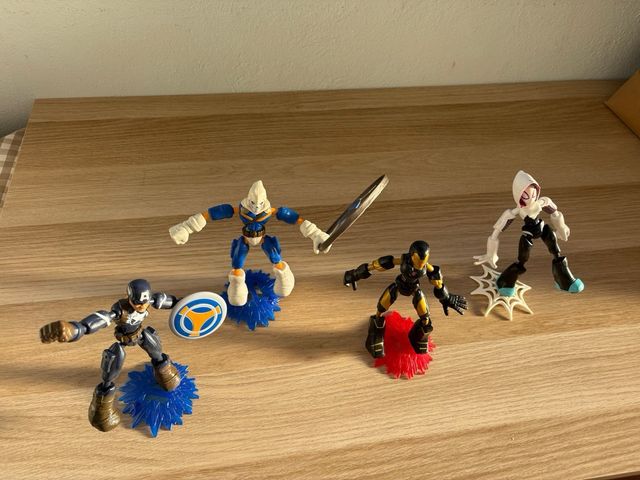 4 Figuras Marvel Flexibles