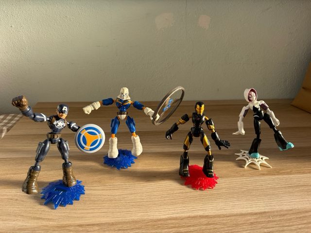 4 Figuras Marvel Flexibles