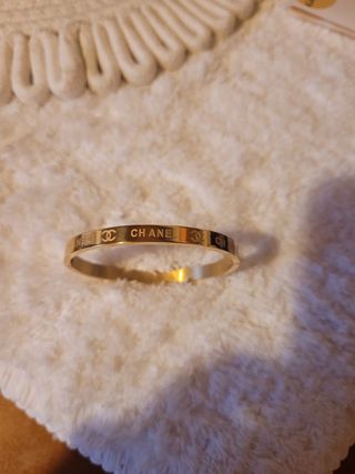Pulsera Chanel dorada