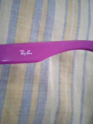 GAFAS POLARIZADAS MARCA RAY-BAN MORADAS Y NEGRAS 