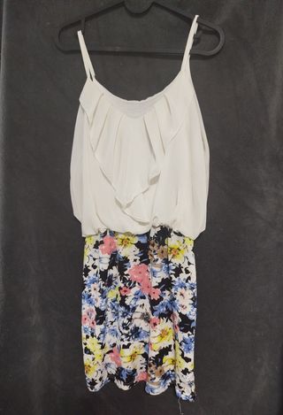 Vestido blanco con flores multicolor