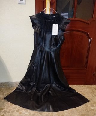 Vestido Zara cuero negro XS