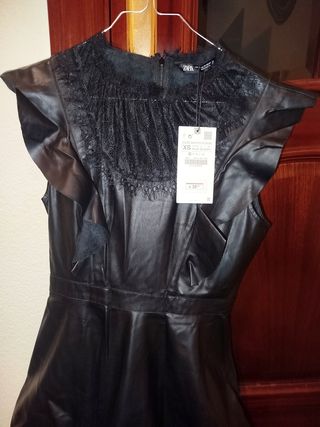 Vestido Zara cuero negro XS