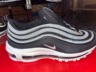 Nike Air Max 97
PRECIO NEGOCIABLE 