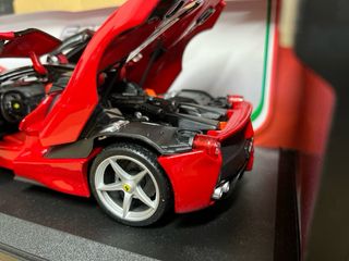 Burago Ferrari LaFerrari 1:18