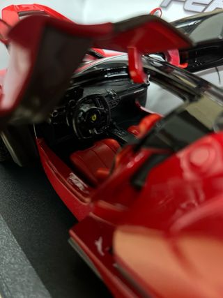 Burago Ferrari LaFerrari 1:18