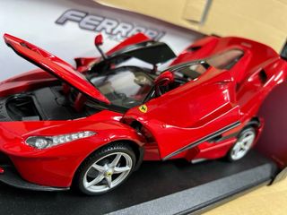 Burago Ferrari LaFerrari 1:18