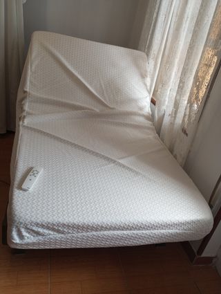 Cama articulada individual. Colchón 