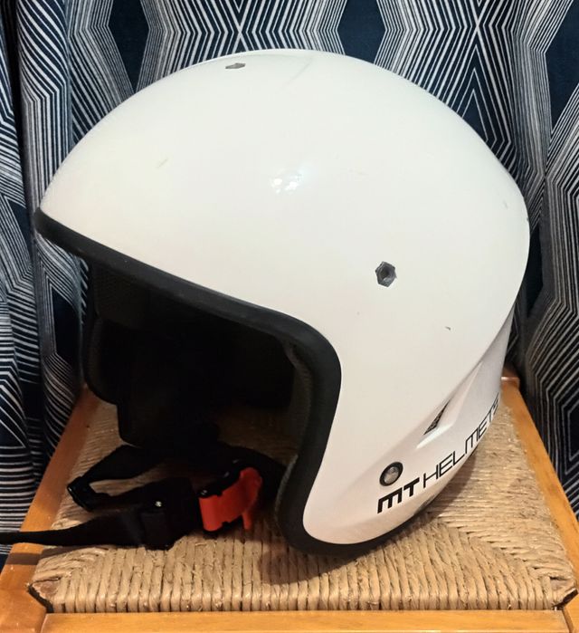 Casco MT Helmets blanco