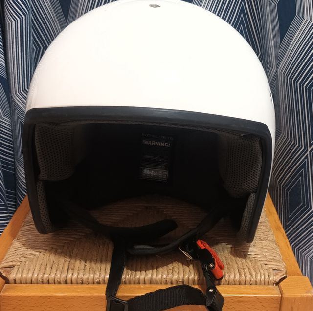 Casco MT Helmets blanco