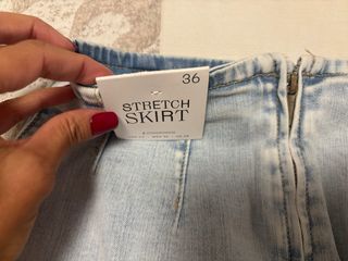 Mini falda vaquera Stradivarius - 36