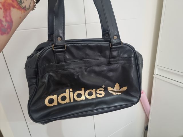 TRES Bolsos a precio negociable.