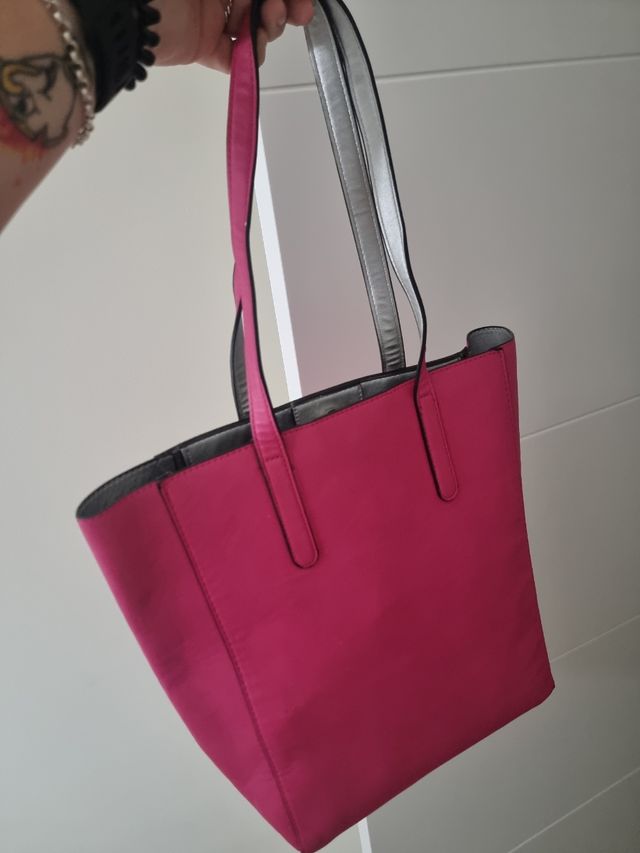 TRES Bolsos a precio negociable.