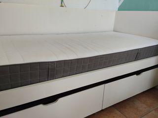 Cama 90x200cm c/colchón y cajones