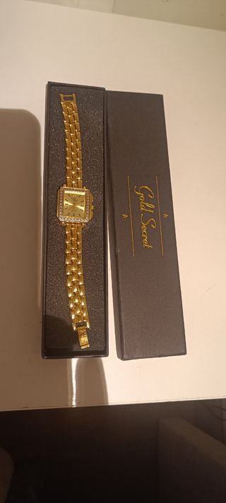 Reloj Opal Watch dorado