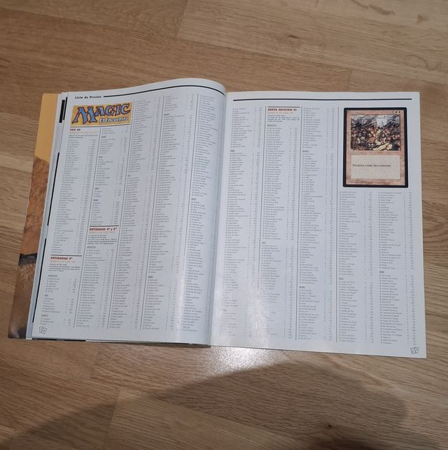 Revista n°1 "Arena" de cartas coleccionables.