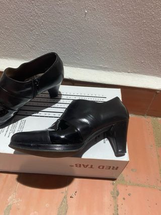 Zapatos tacón negros piel