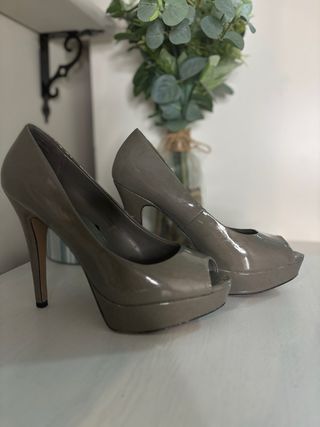 Zapatos tacón plataforma grises