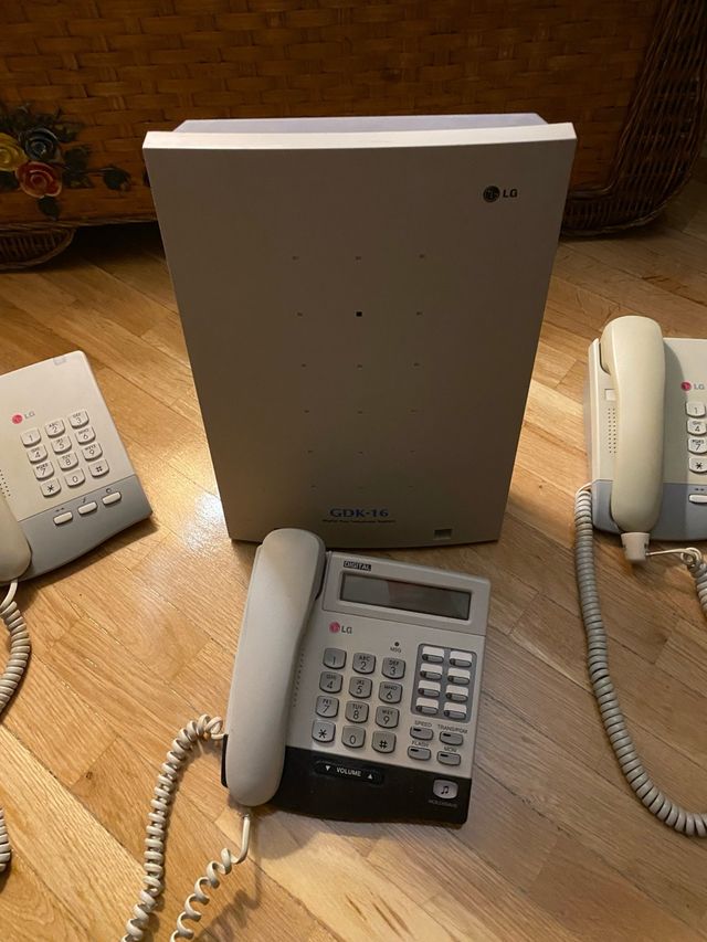 LG GDK-16 + 3 Teléfonos