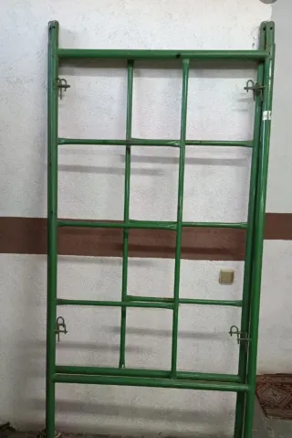 Andamio metálico con Tijera y plataforma 3 m.