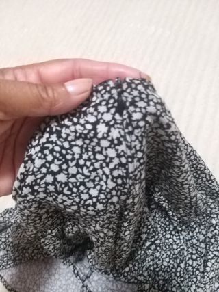 Minifalda short negra y blanca estampada