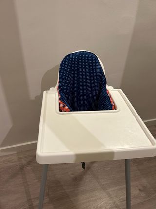 2 seggioloni Ikea bianchi