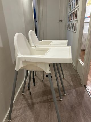 2 seggioloni Ikea bianchi