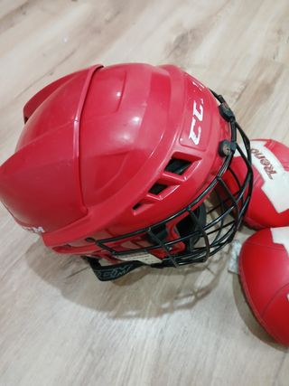 Equipo hockey infantil: casco y rodilleras