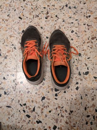 Zapatillas Asics - Deportivas(Precio negociable)