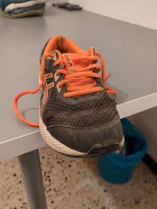 Zapatillas Asics - Deportivas(Precio negociable)