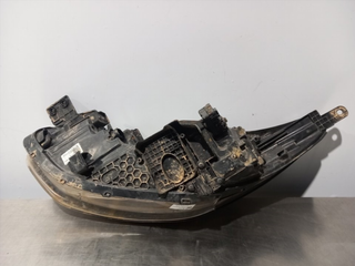 FARO DERECHO KIA SPORTAGE (QL) G4FD 92102F1010