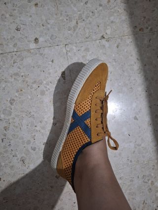 Zapatillas Victoria Munich amarillas