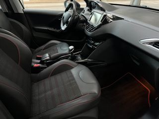 189€/Mes Peugeot 2008 1.6HDI 120CV GT Line 75000KM