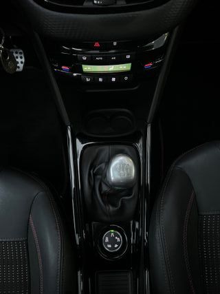 189€/Mes Peugeot 2008 1.6HDI 120CV GT Line 75000KM
