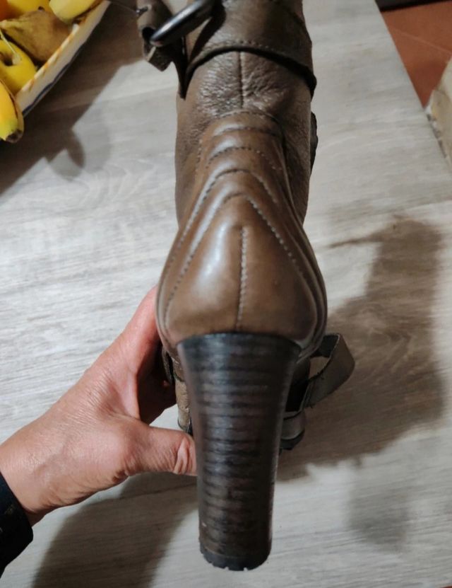 Stivali Cafè Noir pelle marroni n.35