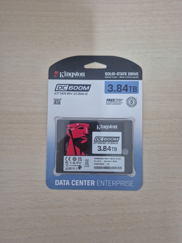 Disco SSD Kingston DC600M 3.84TB
(4TB)
