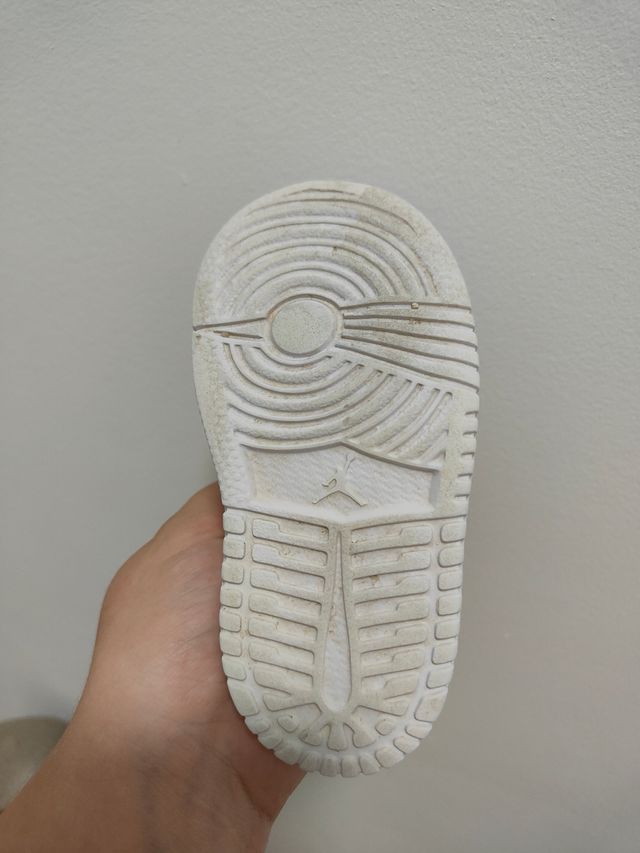 Zapatillas Nike Jordan bebé.
