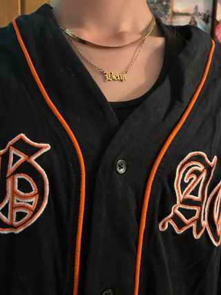 Camiseta béisbol Bershka negra-naranja