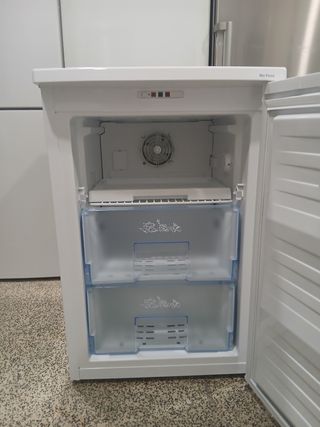 Congelador Beko 85cm - Mini congelador