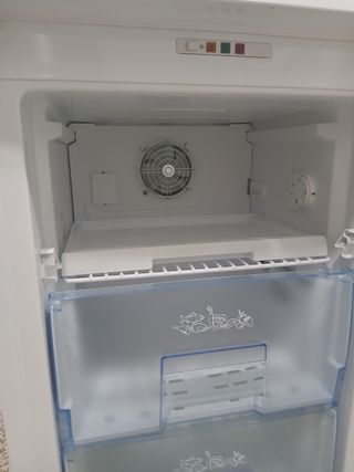 Congelador Beko 85cm - Mini congelador