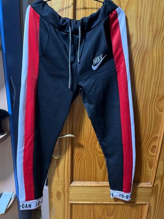 Chándal Nike Jordan - Negro/Rojo