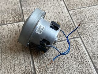 Due motori 220V