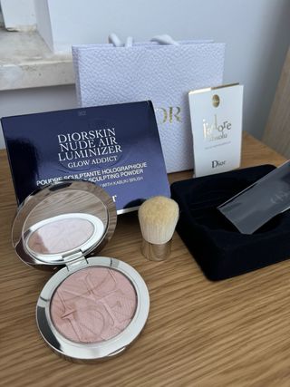 DiorSkin Nude Air Luminizer 002-Glow Addict
