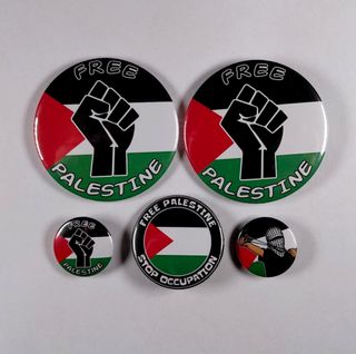 Set di spille e apribottiglie Free Palestine 