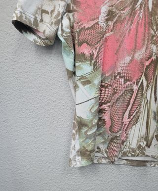 Blusa estampada beige y rosa