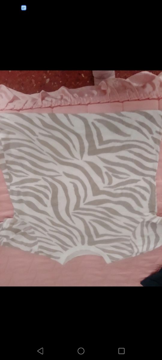 Camiseta cebra beige y blanca - Talla S, da talla