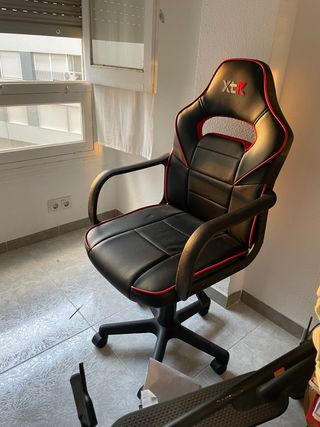 Silla Gamer XTk - Negra con Rojo