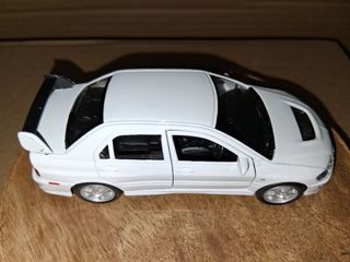Mitsubishi Lancer Evo 8 Welly 1/43